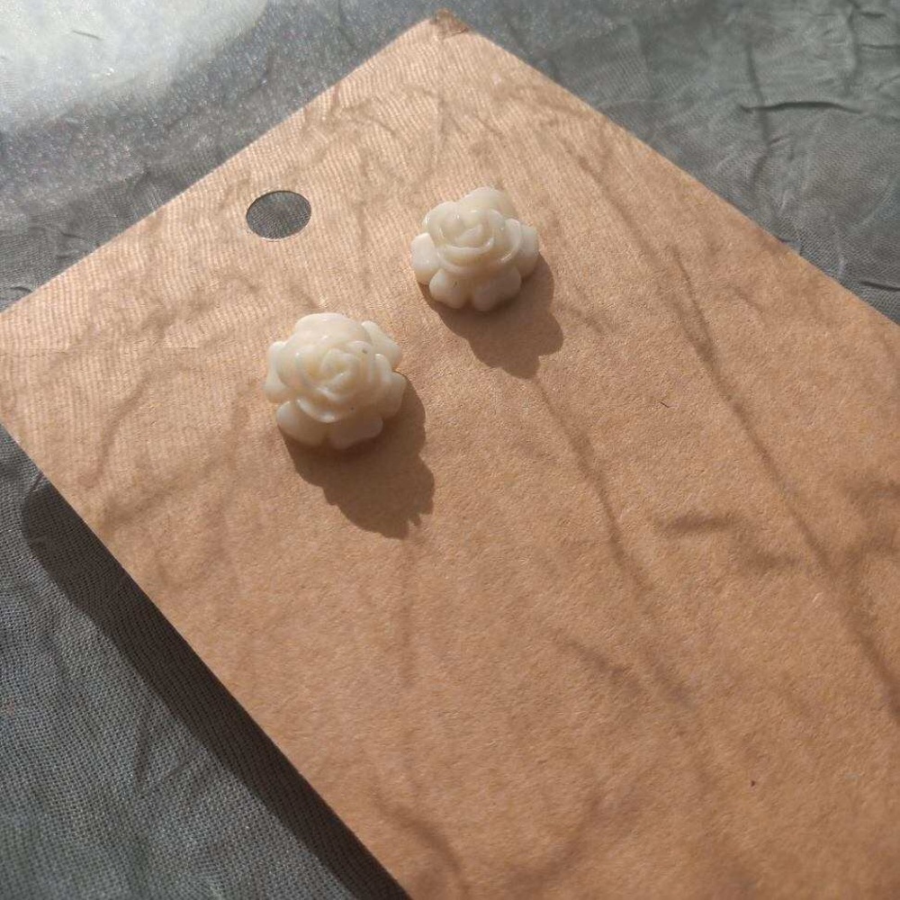 Flower earrings